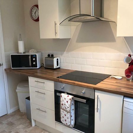 1 Silkin Serviced Accommodation 뉴턴에이클리프 외부 사진